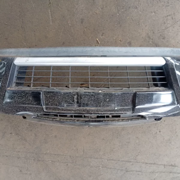 Paraurti anteriore Renault Clio 3a Serie (2009 – oggi) 1.1 76 KW benzina 7701479266 D4F H7