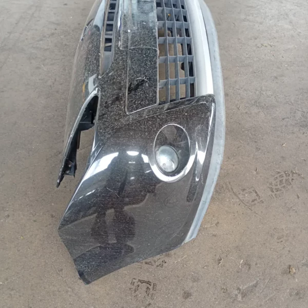 Paraurti anteriore Renault Clio 3a Serie (2009 – oggi) 1.1 76 KW benzina 7701479266 D4F H7