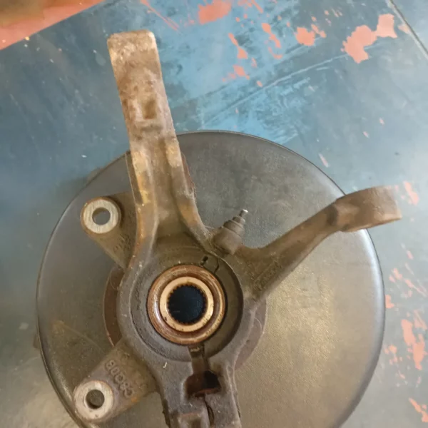 Mozzo anteriore destra Ford Fiesta (2008 – 2013) 1.2 60 KW benzina 1706849 SNJA