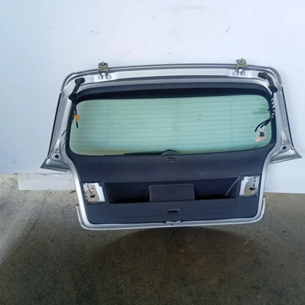 Portellone post. Volkswagen Golf (2008 – oggi) 2.0 81 KW diesel 5K6827025J CBD