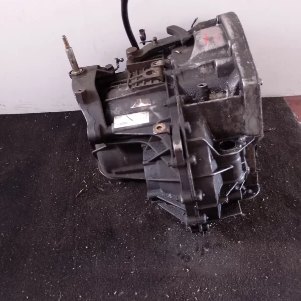 Cambio-6 marce Renault Trafic (2001 – 2006) 1.9 74 KW diesel F9Q U7