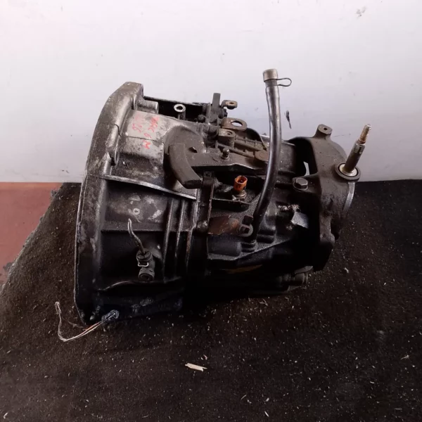 Cambio-6 marce Renault Trafic (2001 – 2006) 1.9 74 KW diesel F9Q U7