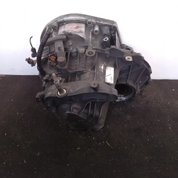 Cambio-6 marce Renault Trafic (2001 – 2006) 1.9 74 KW diesel F9Q U7
