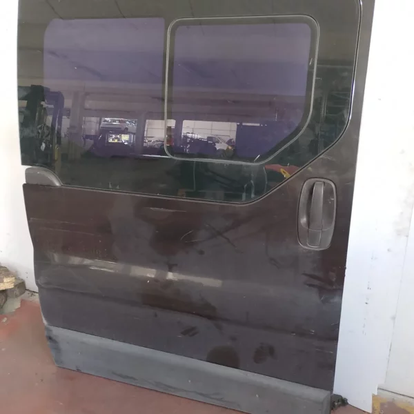 Porta scorrevole post. destra Renault Trafic (2001 – 2006) 1.9 74 KW diesel 8200005606 F9Q U7