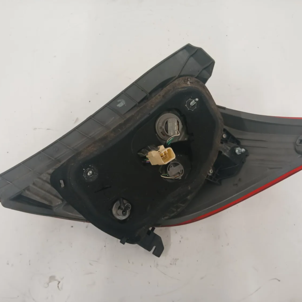 Faro posteriore sinistra Toyota Yaris (2011 – 2015) 1.0 51 KW benzina 815610D370 1KR-FE