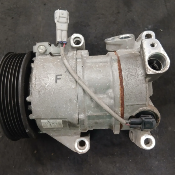 Compressore a/c Toyota Yaris (2011 – 2015) 1.0 51 KW benzina 883100D380 1KR-FE