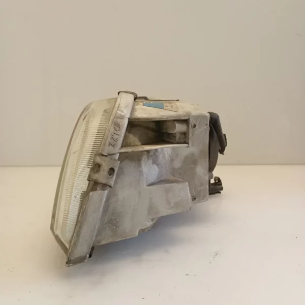 Faro ant. destra Volvo V40 (2000 – 2004) 1.9 85 KW diesel 3345703 D4192T3