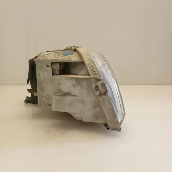 Faro ant. sinistra Volvo V40 (2000 – 2004) 1.9 85 KW diesel 3345702 D4192T3