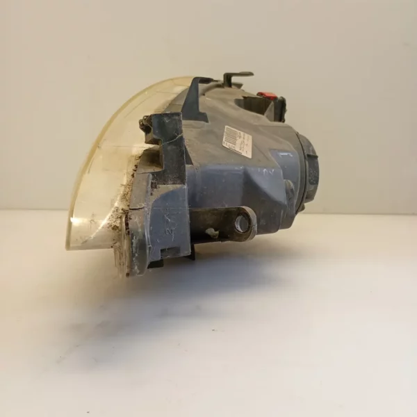 Faro ant. destra Peugeot 307 (2001 – 2006) 1.4 65 KW benzina 6205Z2 KFU