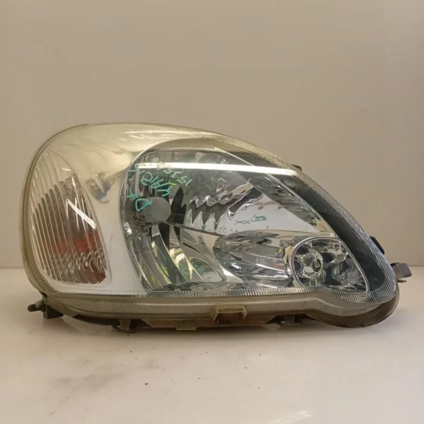 Faro ant. destra Toyota Yaris (2001 – 2005) 1.0 48 KW benzina 811300D080 1SZ FE