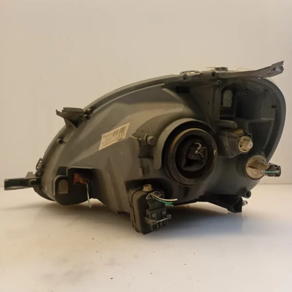 Faro ant. destra Toyota Yaris (2001 – 2005) 1.0 48 KW benzina 811300D080 1SZ FE