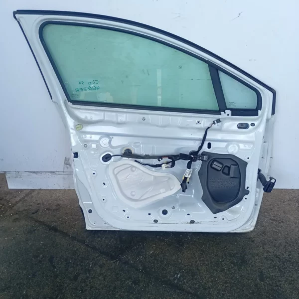 Porta anteriore sinistra Renault Clio 4a Serie (2012 – 2016) 1.1 54 KW benzina 801017896R D4F D7