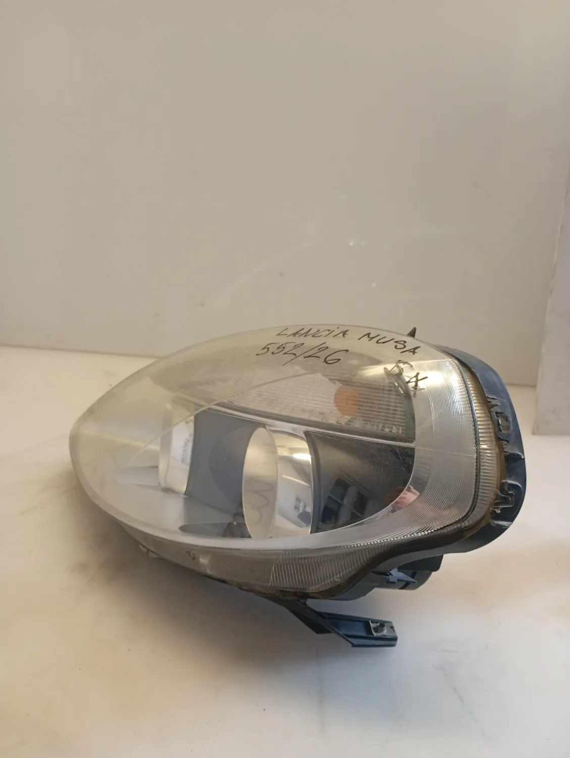 Faro ant. sinistra Lancia Musa (2011 – 2013) 1.3 70 KW diesel 51880908 199B1000