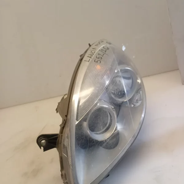 Faro ant. sinistra Lancia Musa (2011 – 2013) 1.3 70 KW diesel 51880908 199B1000