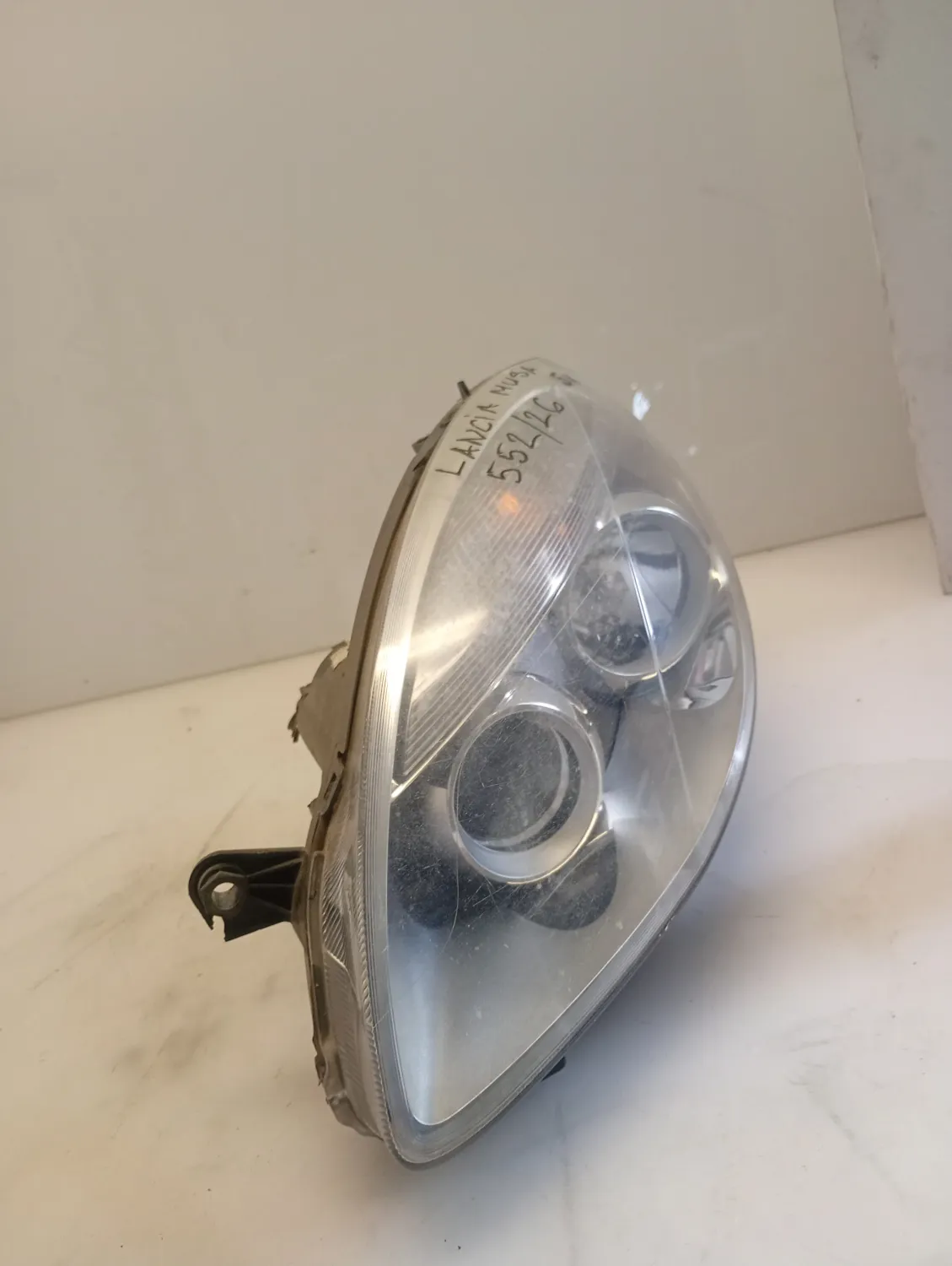 Faro ant. sinistra Lancia Musa (2011 – 2013) 1.3 70 KW diesel 51880908 199B1000