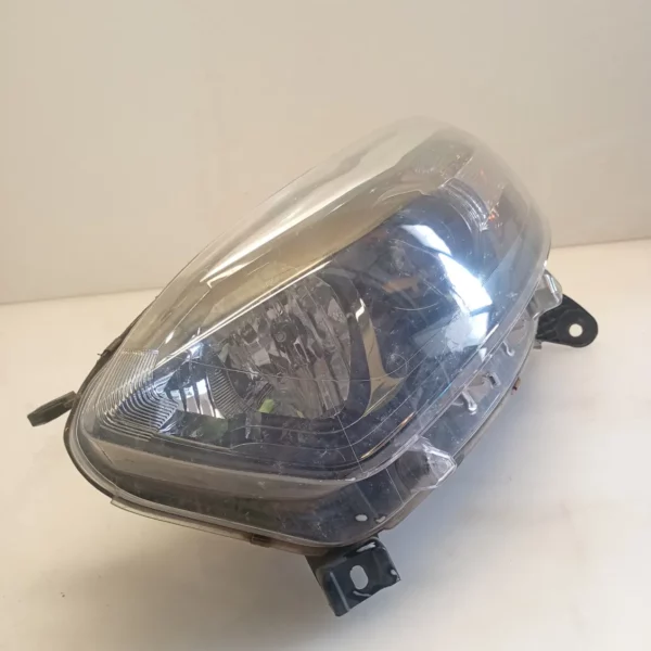 Faro ant. sinistra Renault Captur (2013 – 2017) 1.5 66 KW diesel 260607817R K9K E6