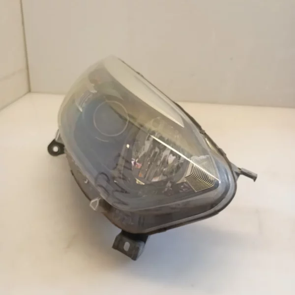 Faro ant. destra Renault Captur (2013 – 2017) 1.5 66 KW diesel 260105066R K9K E6