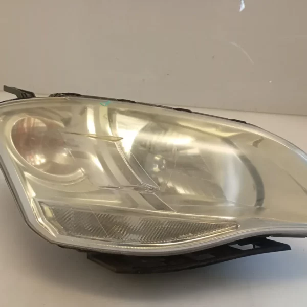 Faro ant. destra Ssangyong Korando (2011 – oggi) 2.0 129 KW diesel 8310634300 671 950