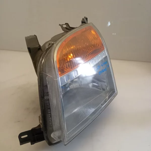 Faro ant. sinistra Ford Fusion (2002 – oggi) 1.6 66 KW diesel 1547725 HHJB
