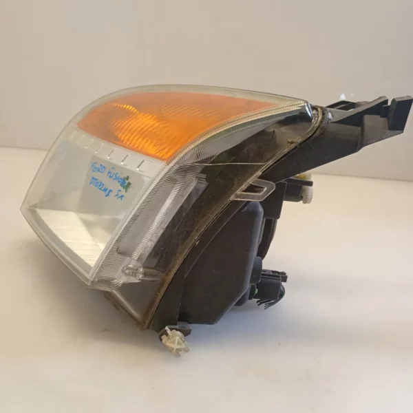 Faro ant. sinistra Ford Fusion (2002 – oggi) 1.6 66 KW diesel 1547725 HHJB