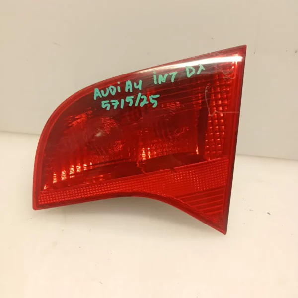 Faro posteriore int. destra Audi A4 (2004 – 2008) 2.0 125 KW diesel 8E9945094A BRD