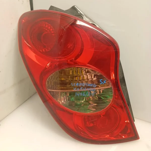 Faro posteriore sinistra Ssangyong Korando (2011 – oggi) 129 KW 8360134100 671 950