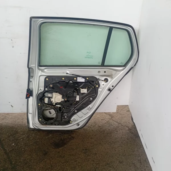 Porta posteriore destra Volkswagen Golf (2008 – oggi) 2.0 81 KW diesel CBD