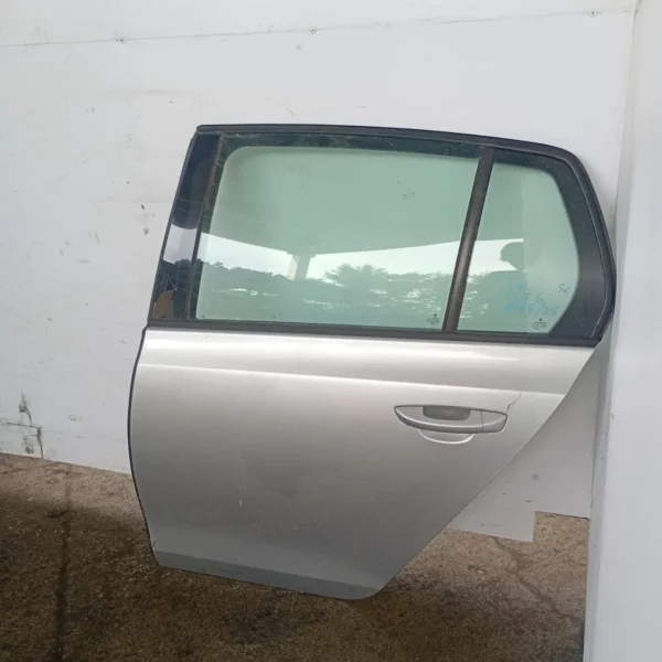 Porta posteriore sinistra Volkswagen Golf (2008 – oggi) 2.0 81 KW diesel CBD