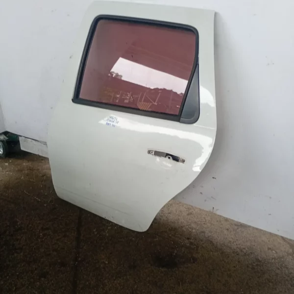 Porta posteriore sinistra Dacia Duster (2010 – 2013) 1.6 77 KW benzina 821018552R K4M H6