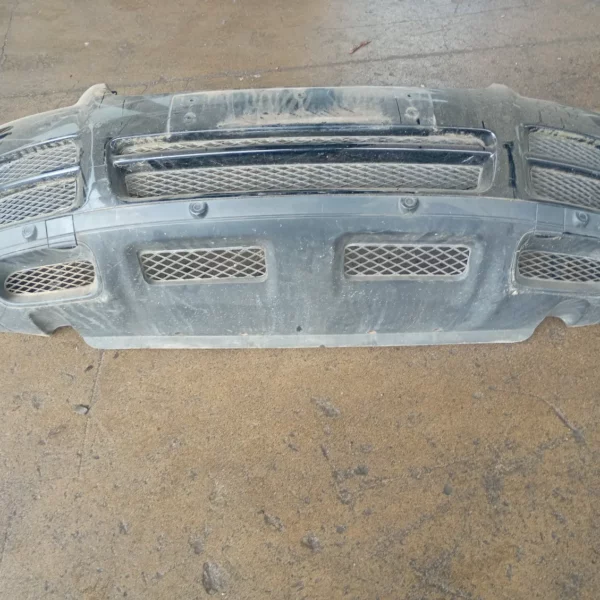 Paraurti anteriore Volkswagen Touareg (2002 – 2010) 2.5 128 KW diesel 7L6807217AFGRU BAC