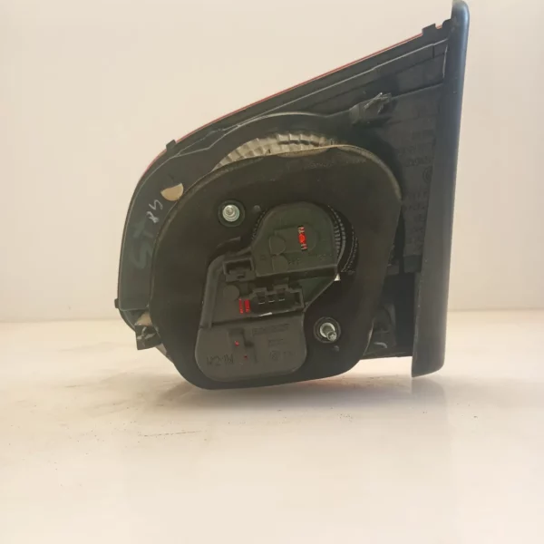 Faro posteriore int. sinistra Volkswagen Golf (2008 – oggi) 1.4 59 KW benzina 5K0945093G CGG