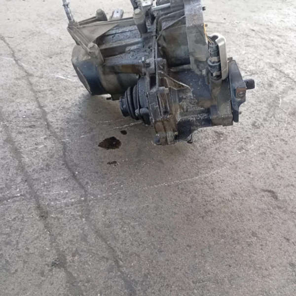 Cambio completo Renault Kangoo (1997 – 2003) 1.5 60 KW diesel K9K B7