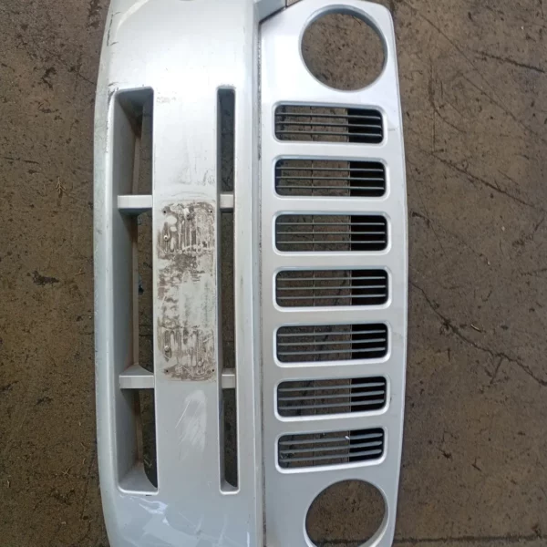 Paraurti anteriore Jeep Patriot (2007 – oggi) 2.0 103 KW diesel K68021312AA 8YL