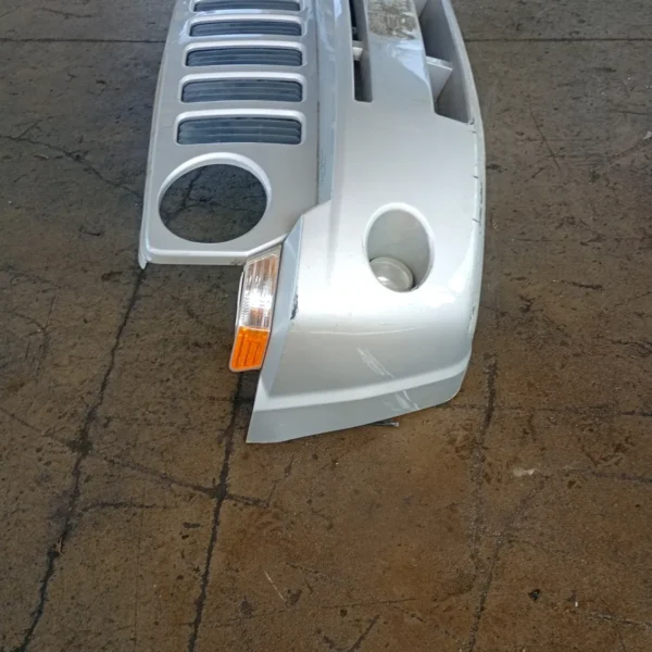 Paraurti anteriore Jeep Patriot (2007 – oggi) 2.0 103 KW diesel K68021312AA 8YL