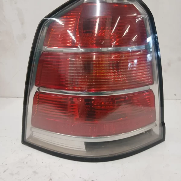 Faro posteriore sinistra Opel Zafira (2005 – oggi) 1.9 74 KW diesel 93190792 Z19DT