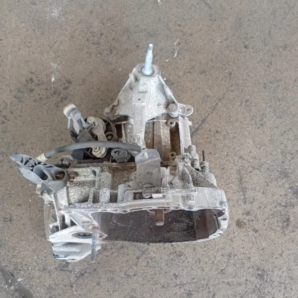 Cambio completo Renault Clio 4a Serie (2012 – 2016) 1.1 54 KW benzina 320109666R D4F D7