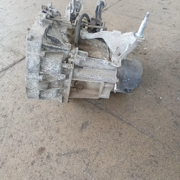 Cambio completo Renault Clio 4a Serie (2012 – 2016) 1.1 54 KW benzina 320109666R D4F D7