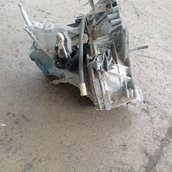 Cambio completo Renault Clio 4a Serie (2012 – 2016) 1.1 54 KW benzina 320109666R D4F D7