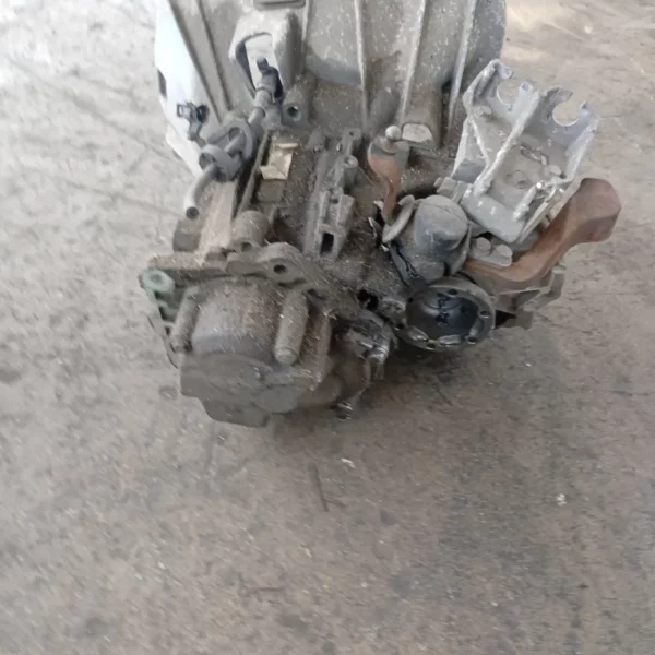 Cambio-5 marce Alfa Romeo 147 (2000 – 2006) 1.6 88 KW benzina AR32104