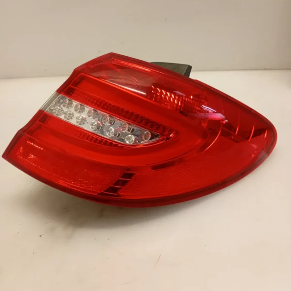 Faro posteriore est. destro Mercedes benz Classe B (2011 – 2019) 1.8 100 KW diesel A2469068800 651901