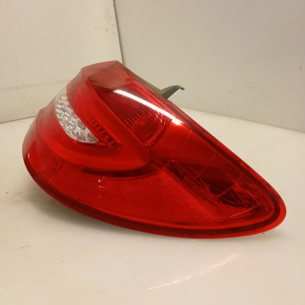Faro posteriore est. destro Mercedes benz Classe B (2011 – 2019) 1.8 100 KW diesel A2469068800 651901