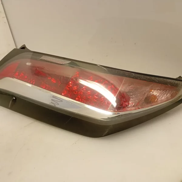 Faro posteriore sinistro Toyota Aygo 2a Serie 2015 1.0 51 KW benzina 815610H120 1KR-FE