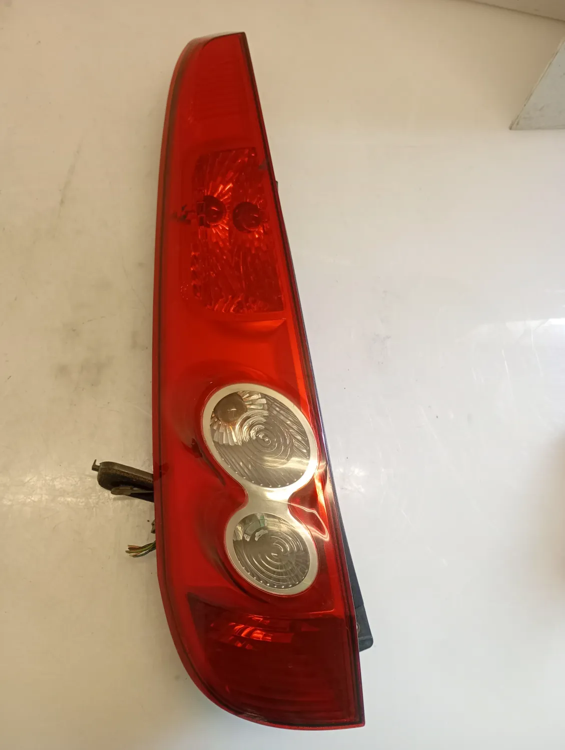 Faro posteriore sinistra Ford Fiesta (2005 – 2008) 1.4 50 KW diesel 1437626 F6JB