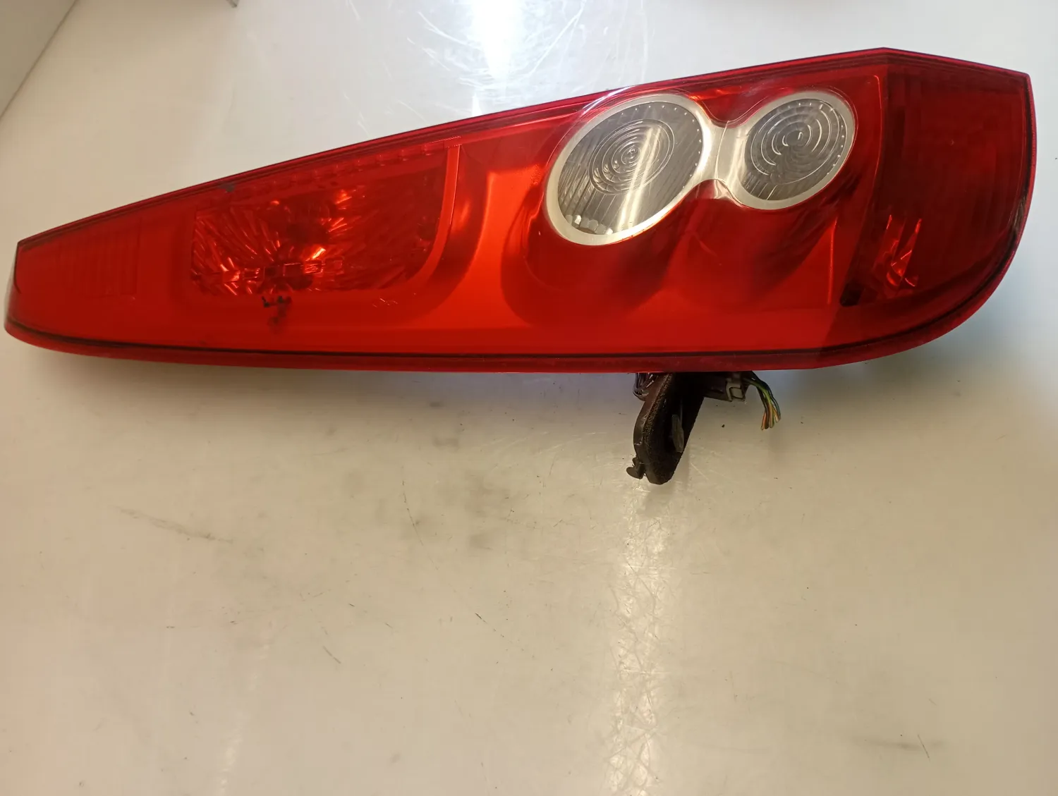 Faro posteriore sinistra Ford Fiesta (2005 – 2008) 1.4 50 KW diesel 1437626 F6JB