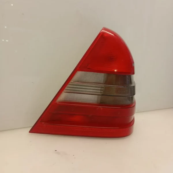Faro posteriore destro Mercedes benz Classe C (1993 – 2002) 100 KW 111
