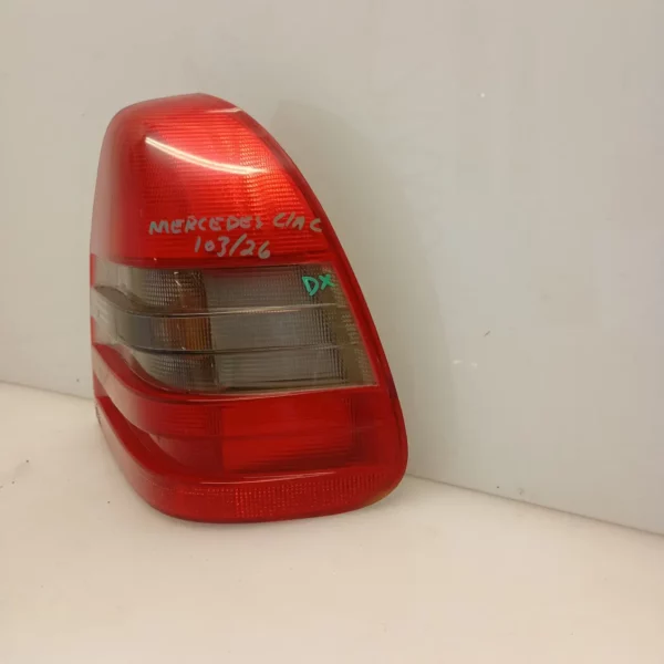 Faro posteriore destro Mercedes benz Classe C (1993 – 2002) 100 KW 111