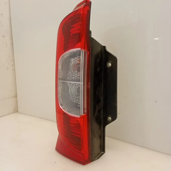 Faro posteriore sinistra Fiat Qubo (2008 – 2017) 1.4 57 KW benzina/metano 1391434080 350A1000