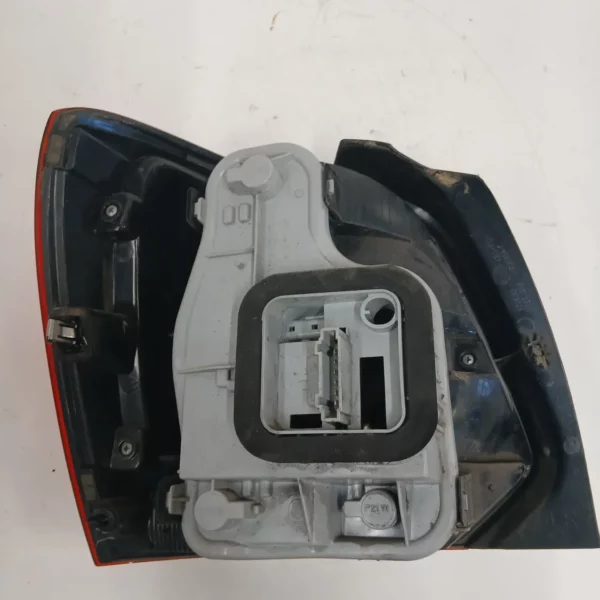 Faro posteriore destra Volkswagen Polo (2009 – 2014) 1.6 55 KW diesel 6R0945096AH CAY