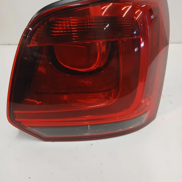 Faro posteriore destra Volkswagen Polo (2009 – 2014) 1.6 55 KW diesel 6R0945096AH CAY