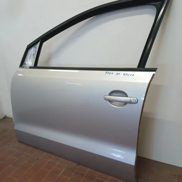 Porta anteriore sinistra Volkswagen Polo (2009 – 2014) 1.6 55 KW diesel 6R3831055J CAY